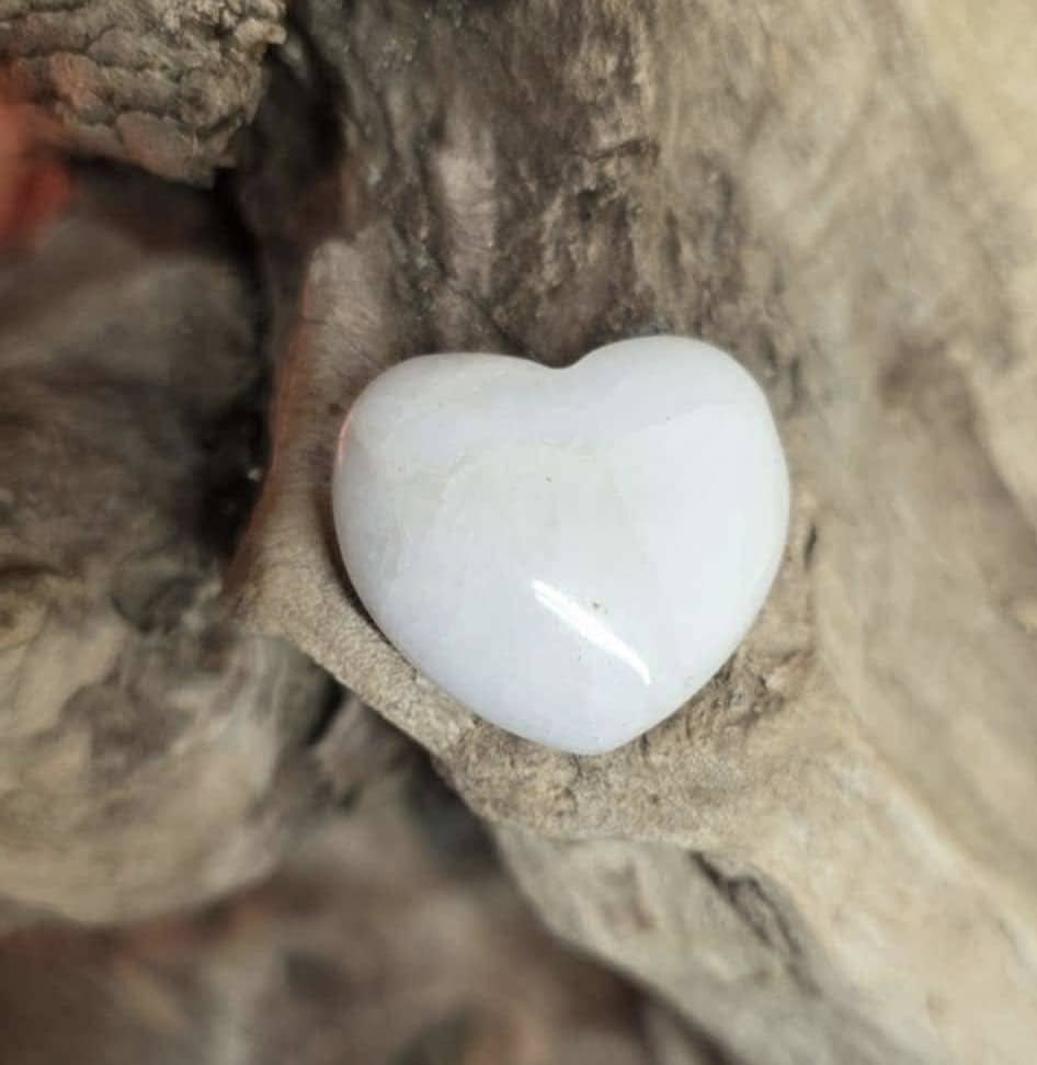 Cœur en quartz blanc
