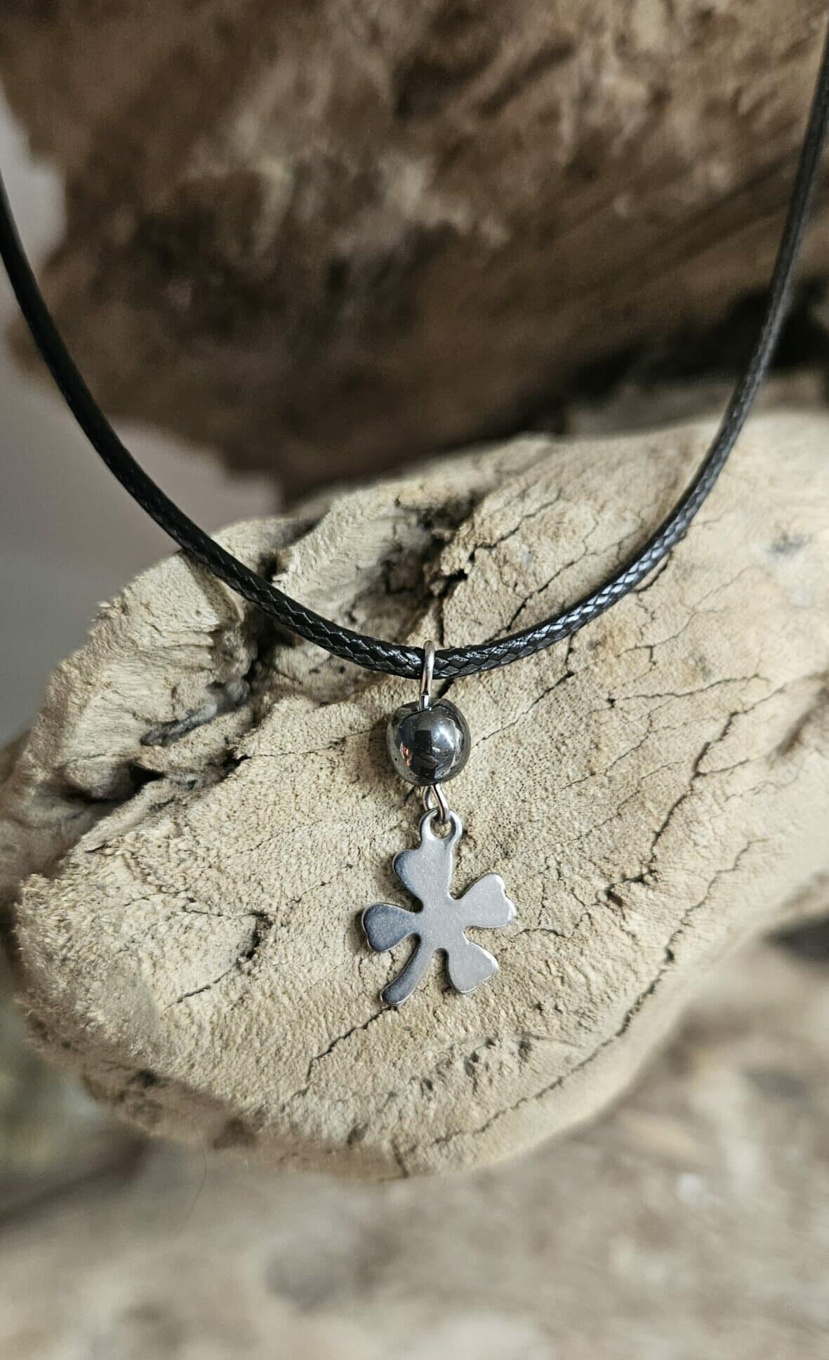 Collier porte bonheur Hématite