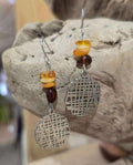 Boucle d’oreille filigrane chips ambre