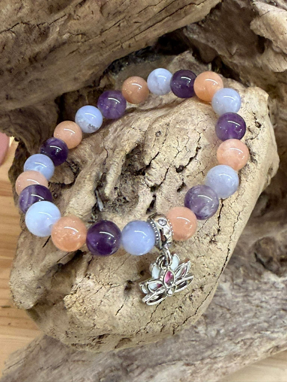 Bracelet – Calcédoine, Pierre de Soleil & Améthyste