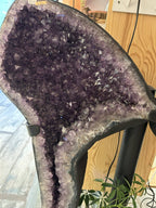 Papillon en Améthyste du Brésil – Pièce d’exception 120 cm