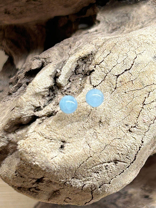 Boucles d’oreilles Calcédoine 8 mm – Douceur, apaisement et communication