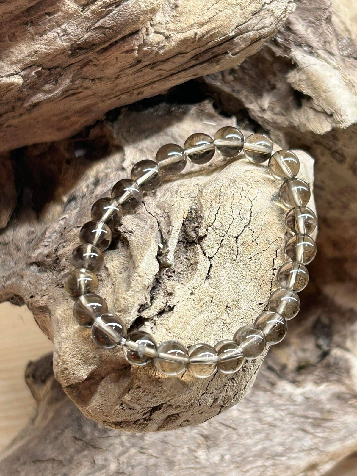 Bracelet Quartz Fumé 8mm – Libération des énergies négatives et sérénité