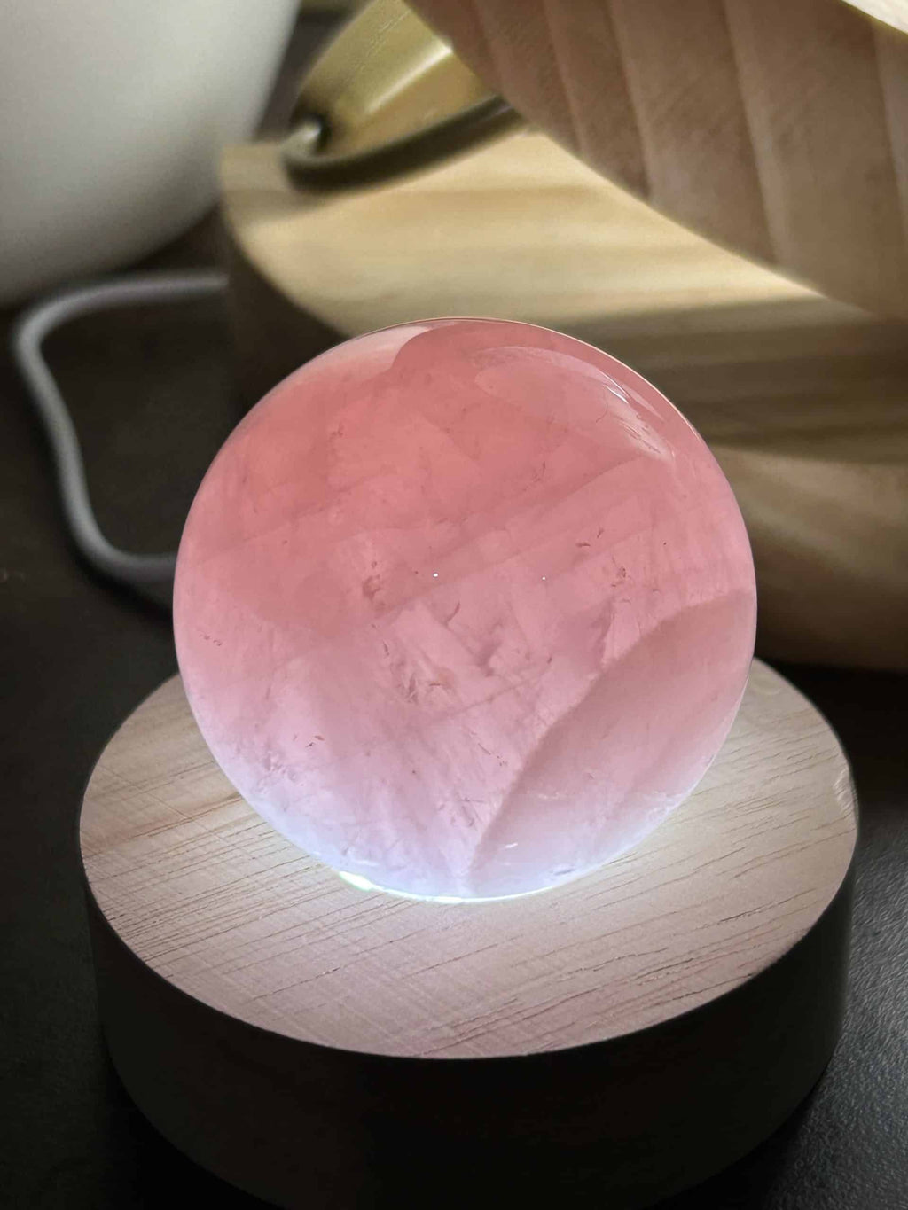 Lampe bébé boule quartz rose