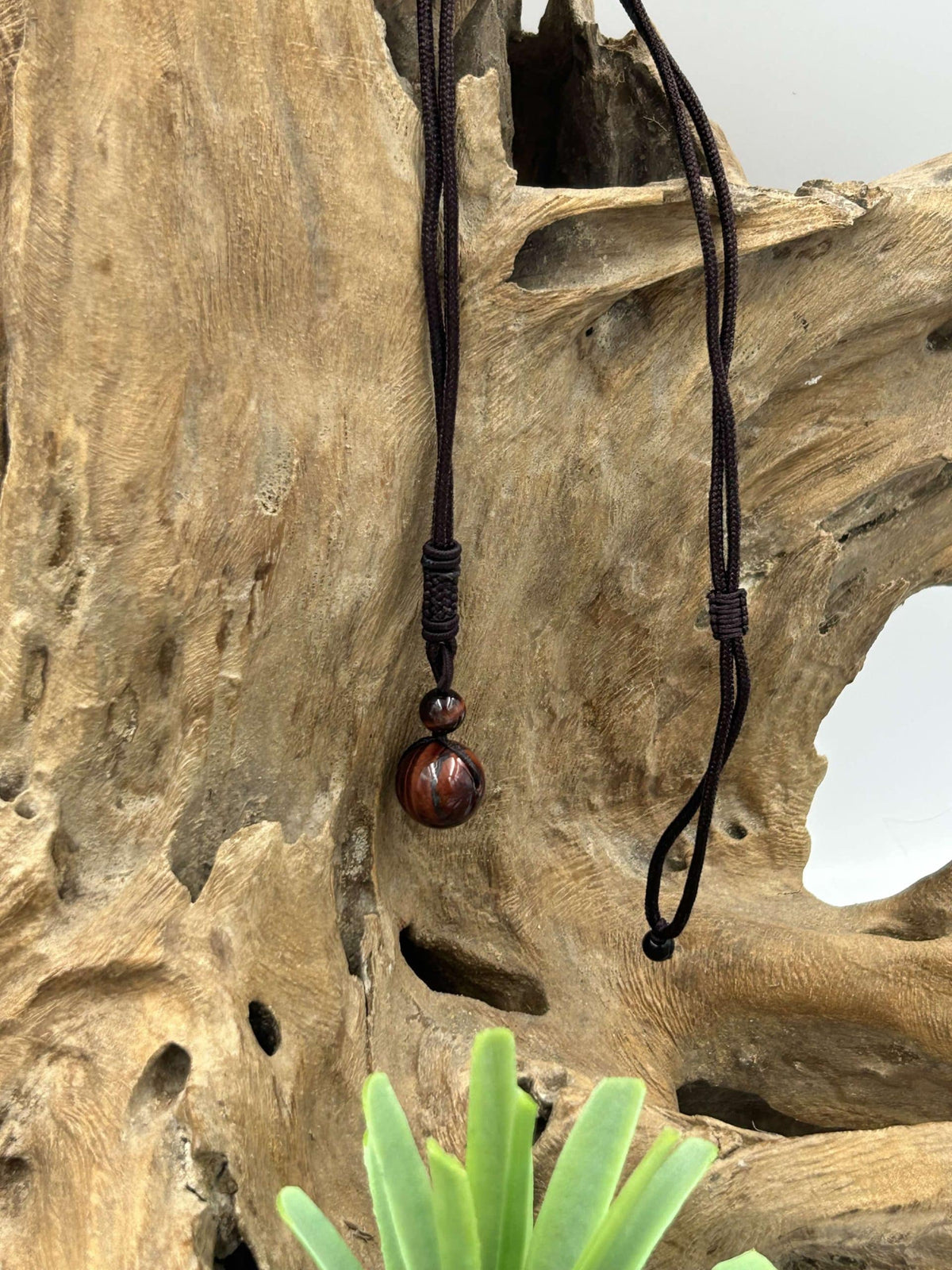 Collier boule en œil de taureau
