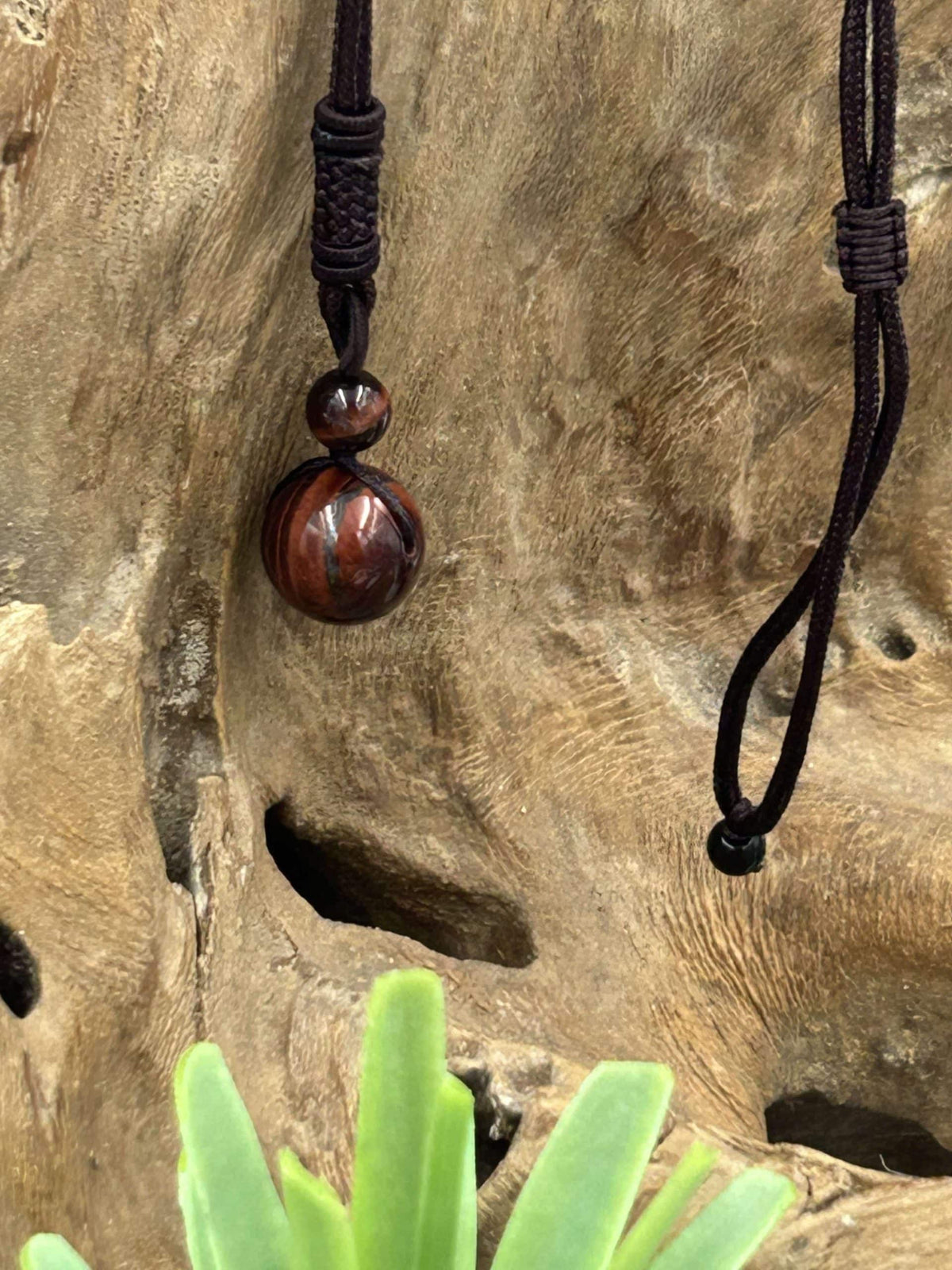 Collier boule en œil de taureau