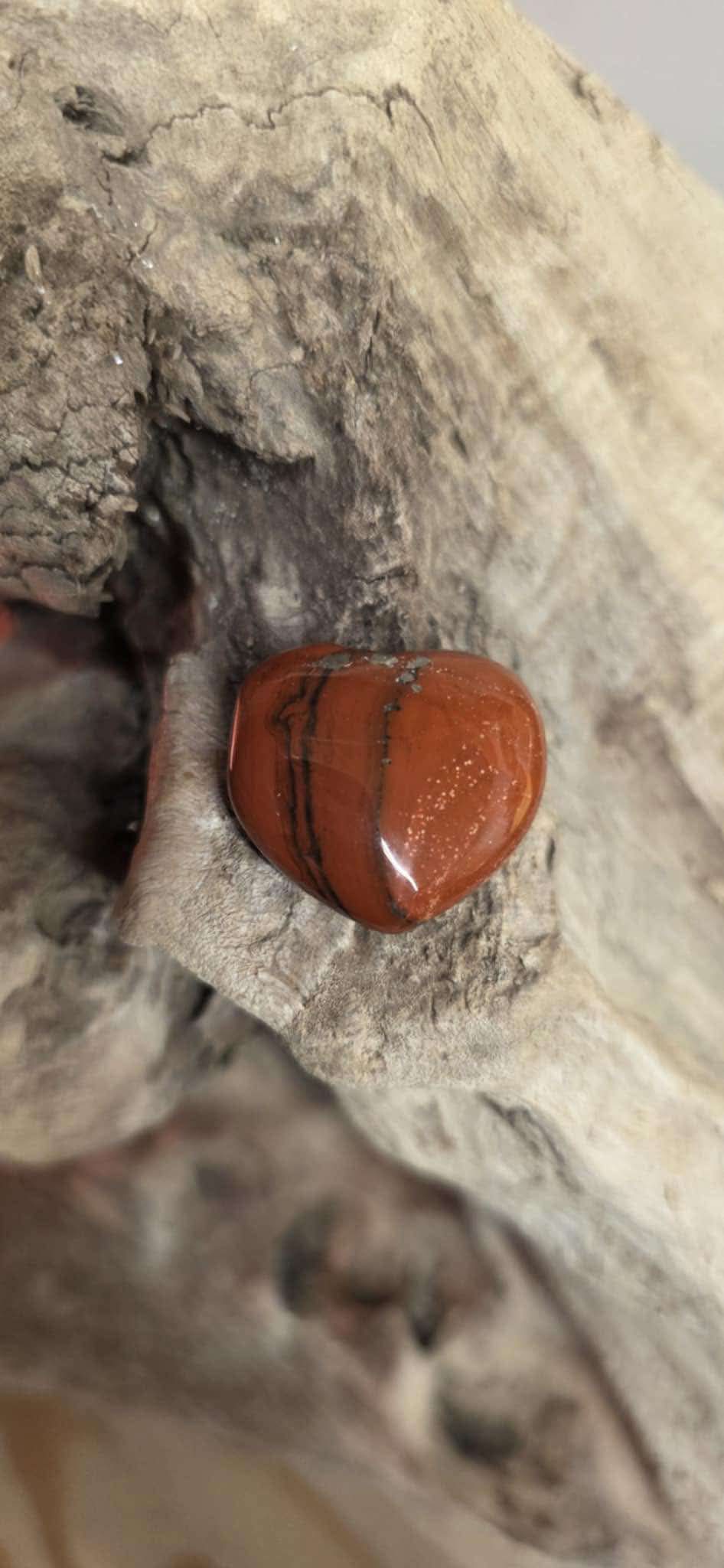 Cœur en jaspe rouge