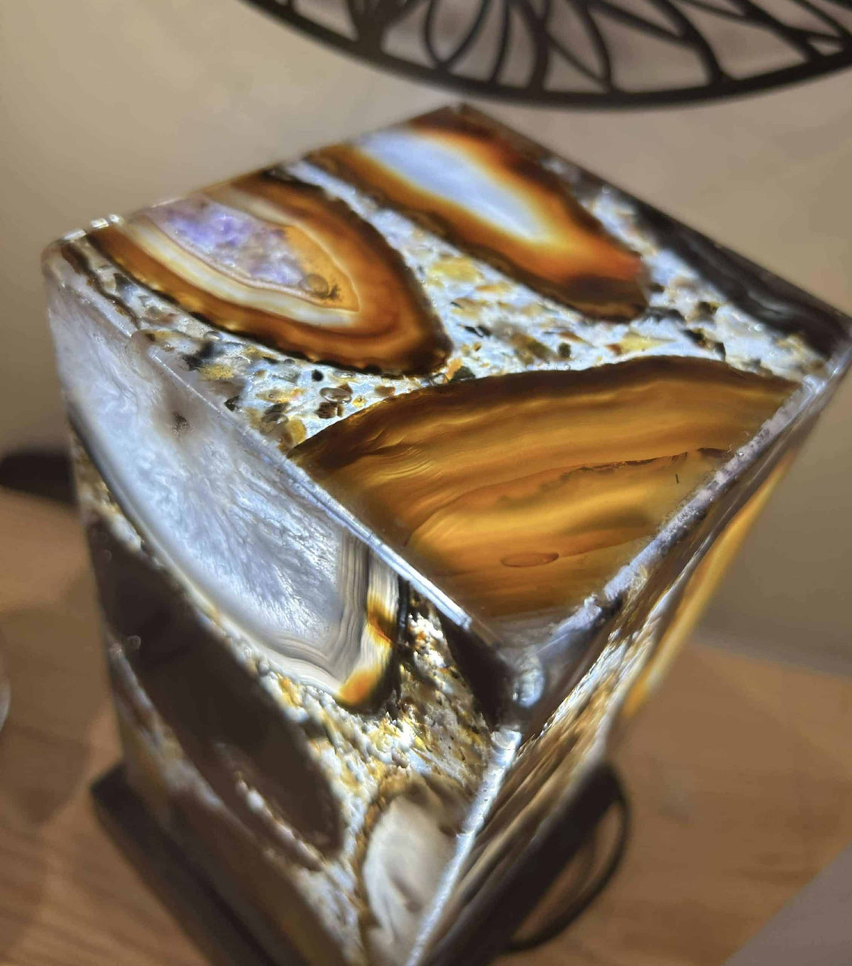 Lampe en plaque d’agate du Brésil