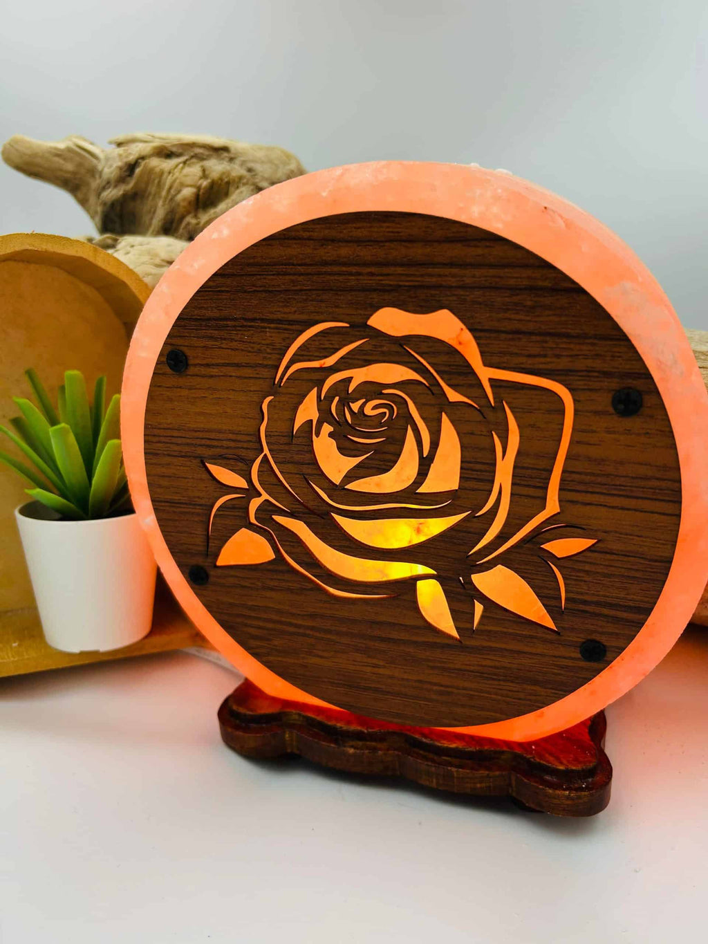 Lampe de sel ,la rose